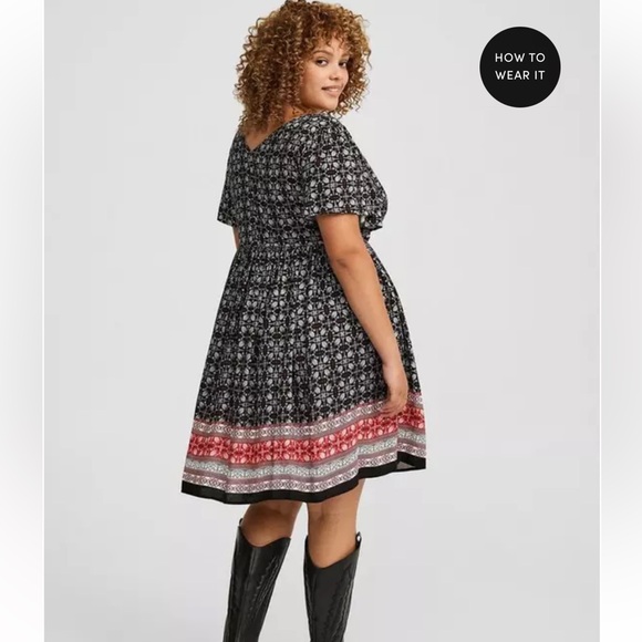 Torrid Mini Challis Short Sleeved Tiered Skater Dress size 1 - Picture 3 of 7